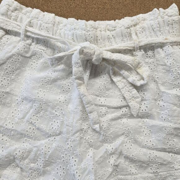 Miami Women's Booty Shorts Size L White Some Stains On Belt/Tie (A8) - Picture 2 of 10